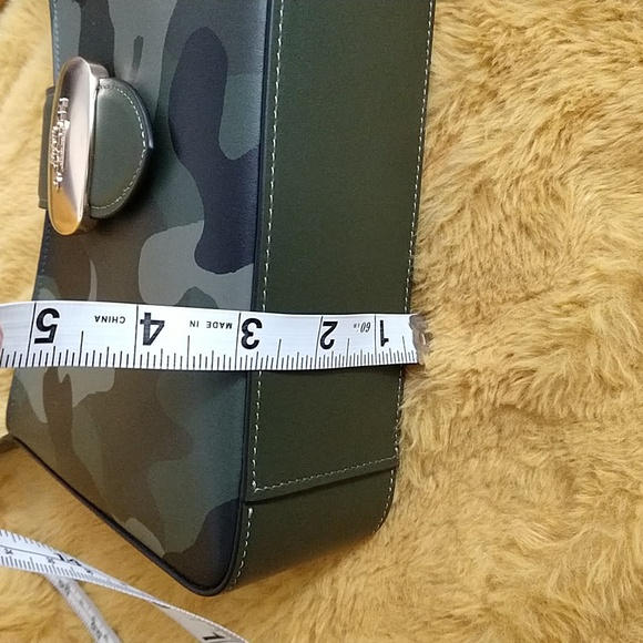 🆕 COACH Genuine Leather Small Camo Purse - Picture 13 of 16